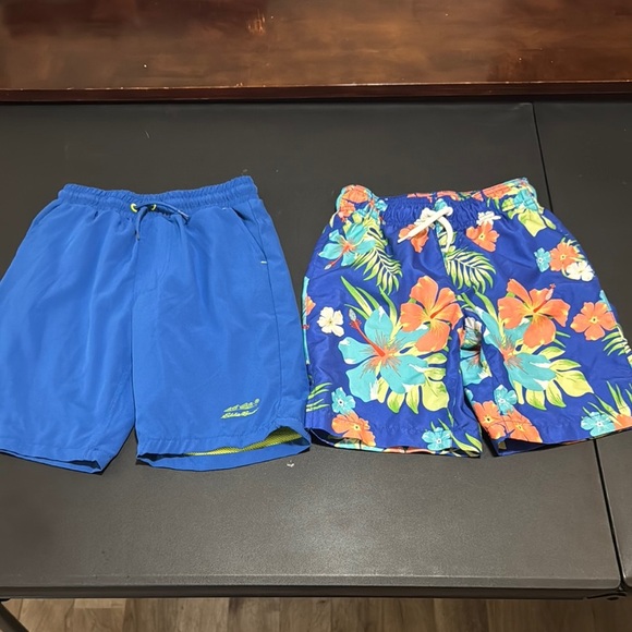 Boys Swim Shorts - Size 7/8 - Picture 1 of 5